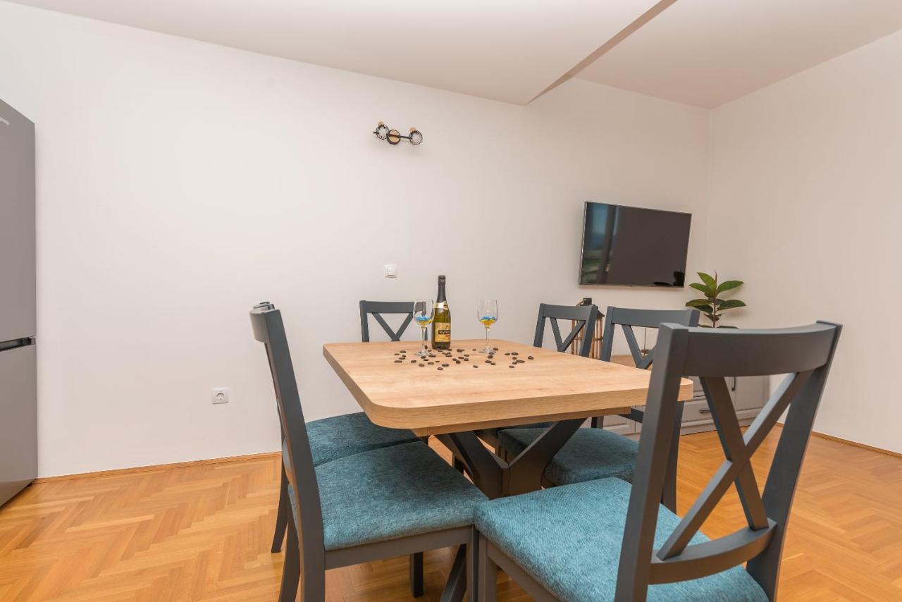 Deluxe 3 Bedroom Apartment With Sea View Baska Voda Exterior photo