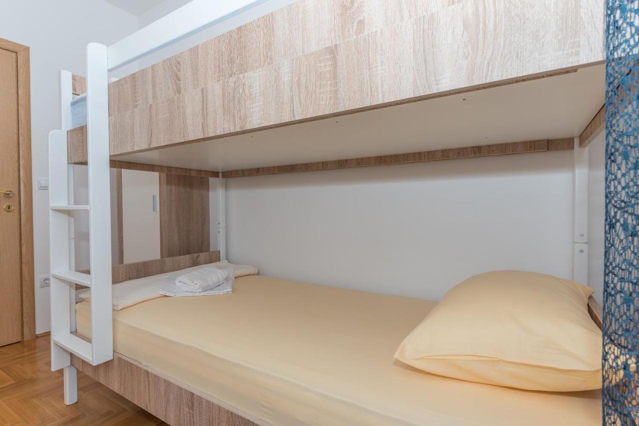 Deluxe 3 Bedroom Apartment With Sea View Baska Voda Exterior photo