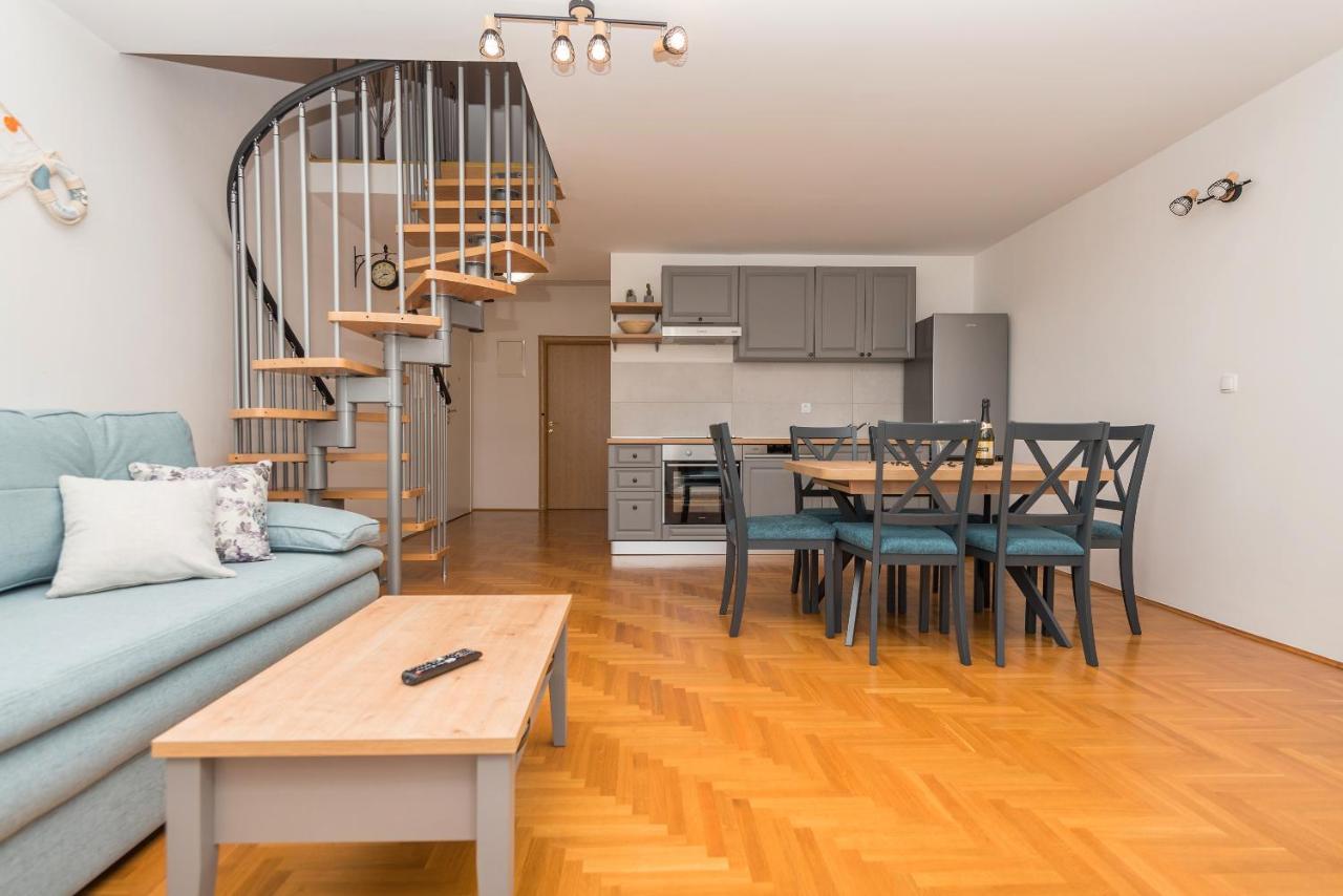 Deluxe 3 Bedroom Apartment With Sea View Baska Voda Exterior photo