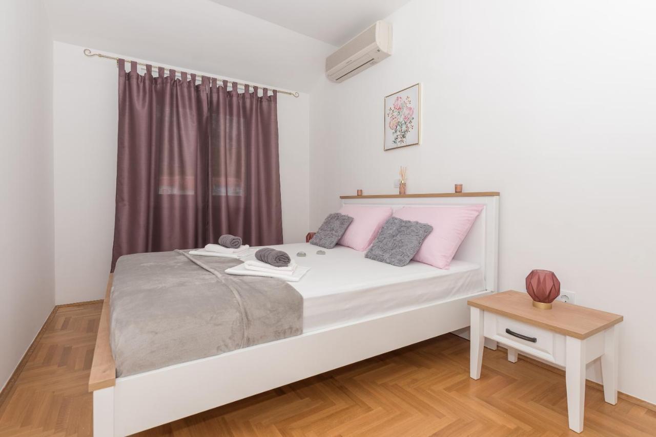 Deluxe 3 Bedroom Apartment With Sea View Baska Voda Exterior photo